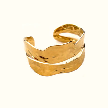Bracelet manchette doré et martelé
